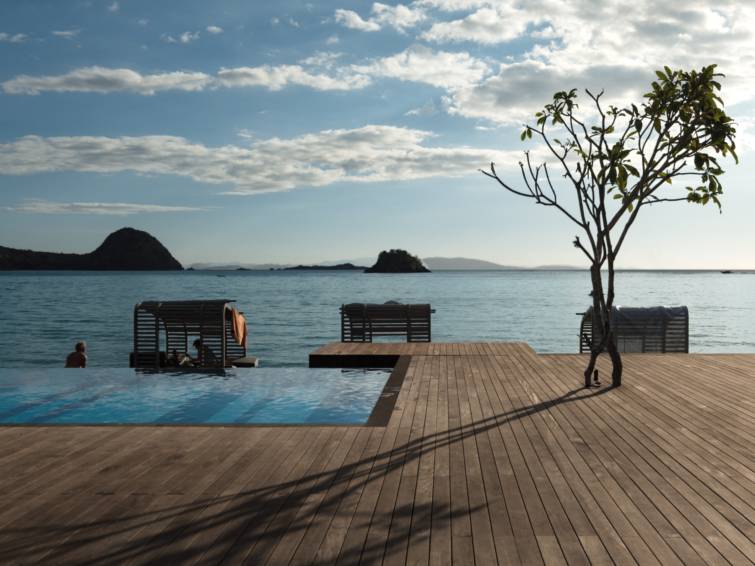 Uni Floating Beach Club